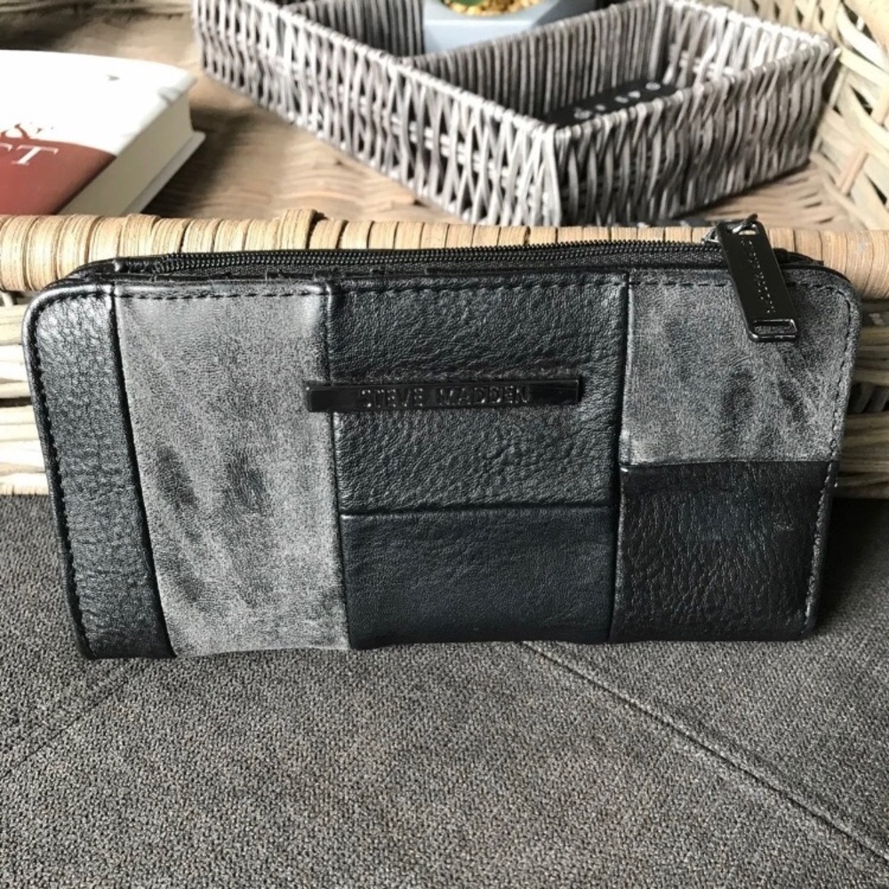 Steve Madden wallet